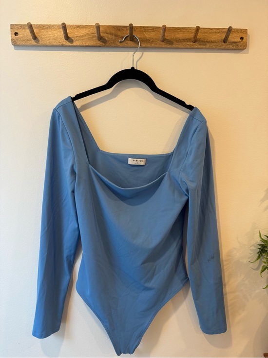 Aritzia Pants - Babaton Contour Squareneck Longsleeve Bodysuit